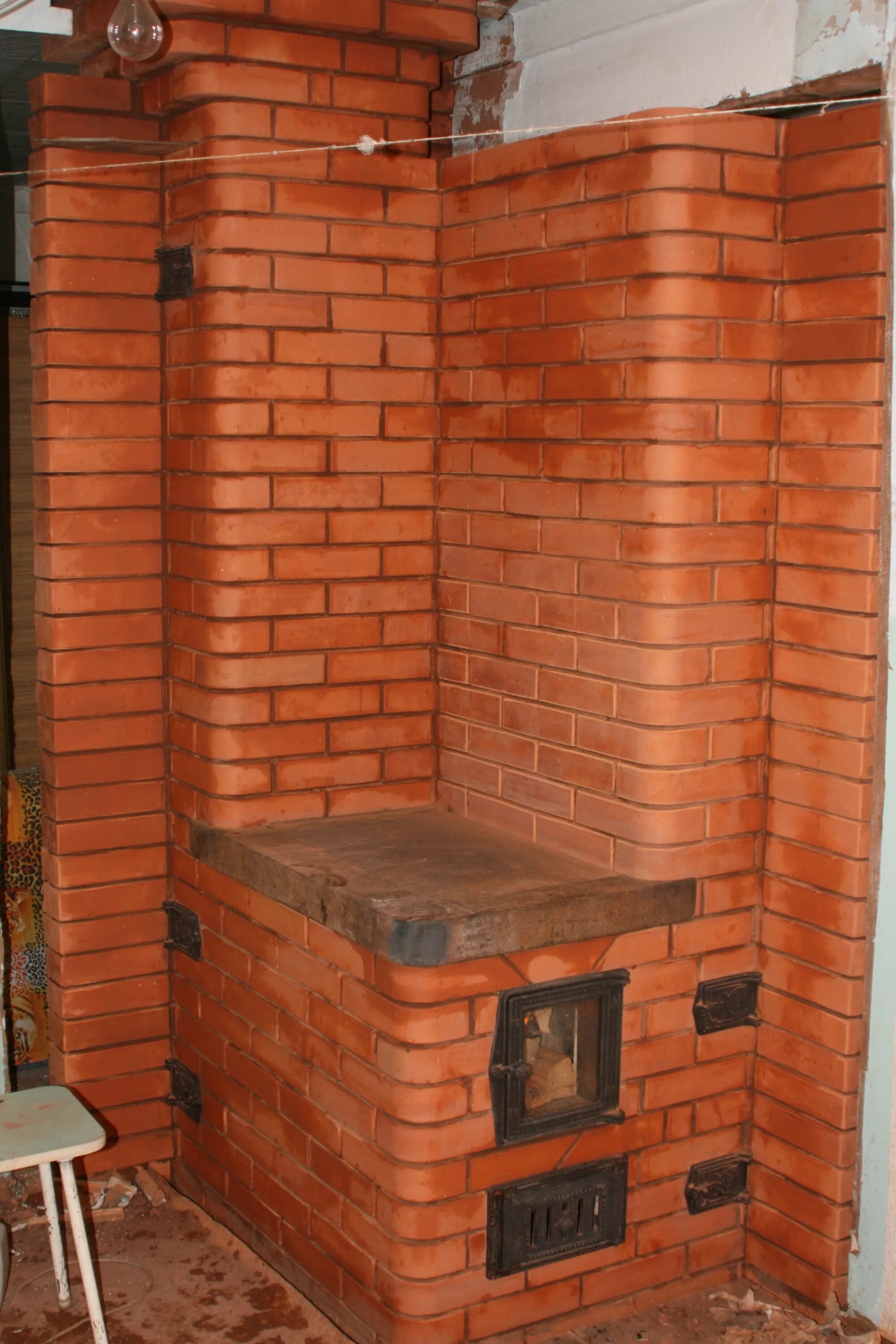 Кирпичная печь в частный дом. Печь экономка малая кирпичная. отопительно варочная печь шведка малютка. кирпичная печь шведка отопительно-варочная. печь шведка из кирпича.