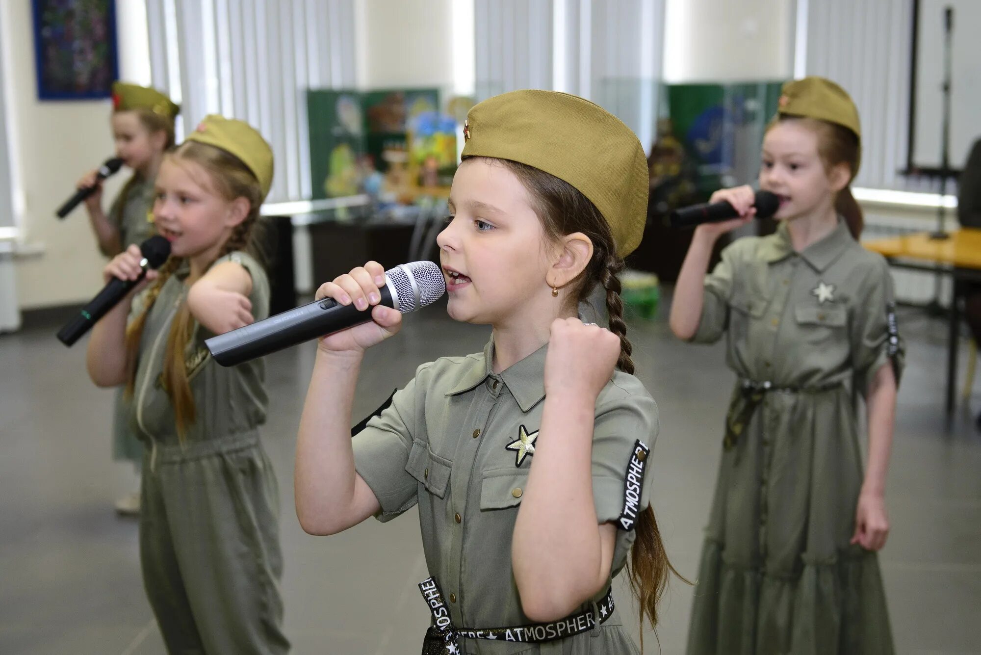 Военно-патриотический конкурс для детей. Патриотические конкурсы для детей. Военно патриотические прически на 9 мая. Прически для девочки для конкурса патриотические. Военно патриотический конкурс в школе