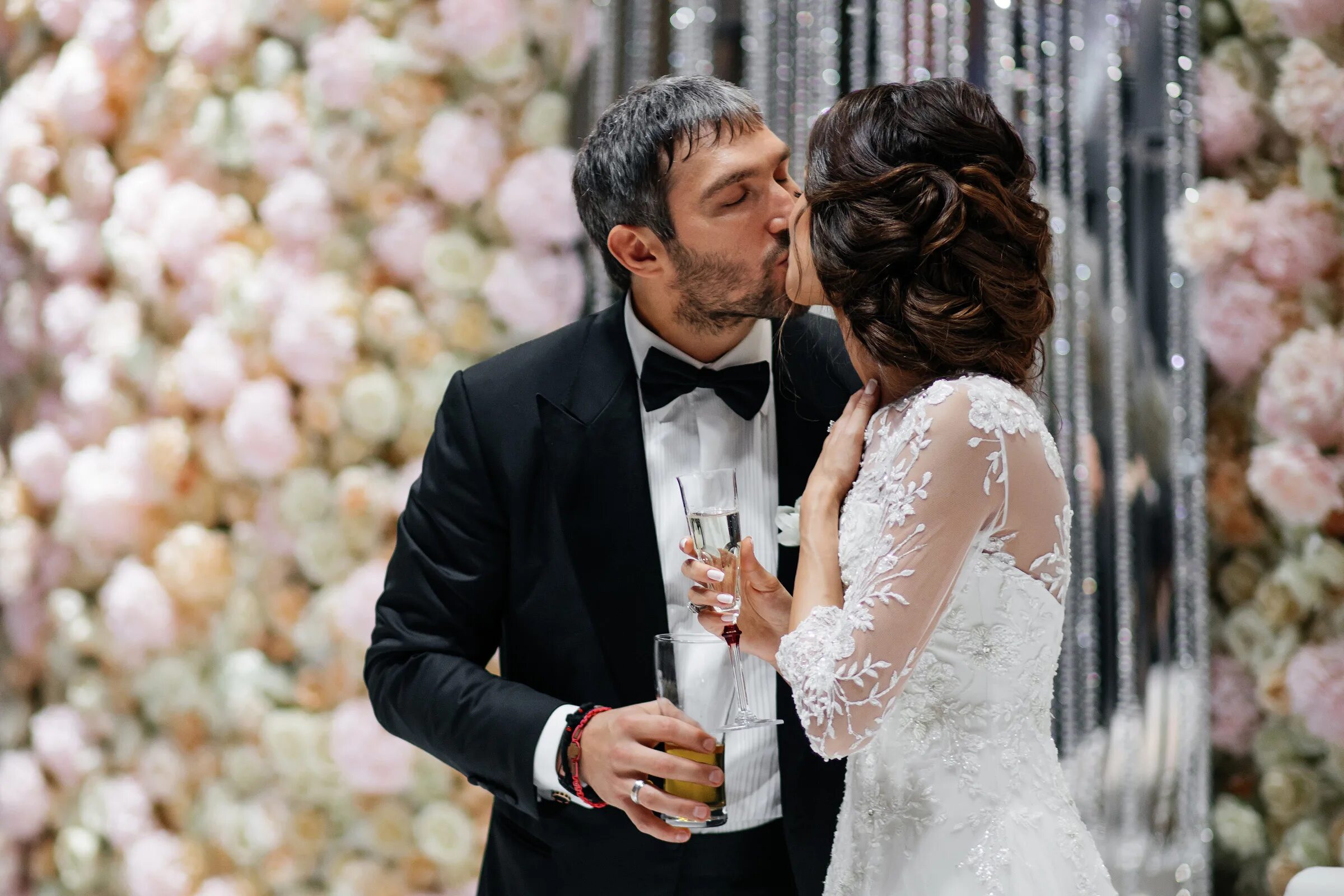 свадьба анастасии шубской и овечкина. фото овечкина и шубской. анастасия шубская. жена александра овечкина анастасия шубская. фото овечкина и шубской.