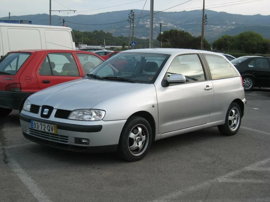 Сеат 2000 года. Сеат Ибица 2000. Сеат Ибица 2000 года. Сеат Ибица 2 2000. Seat Ibiza 2000 1.4.