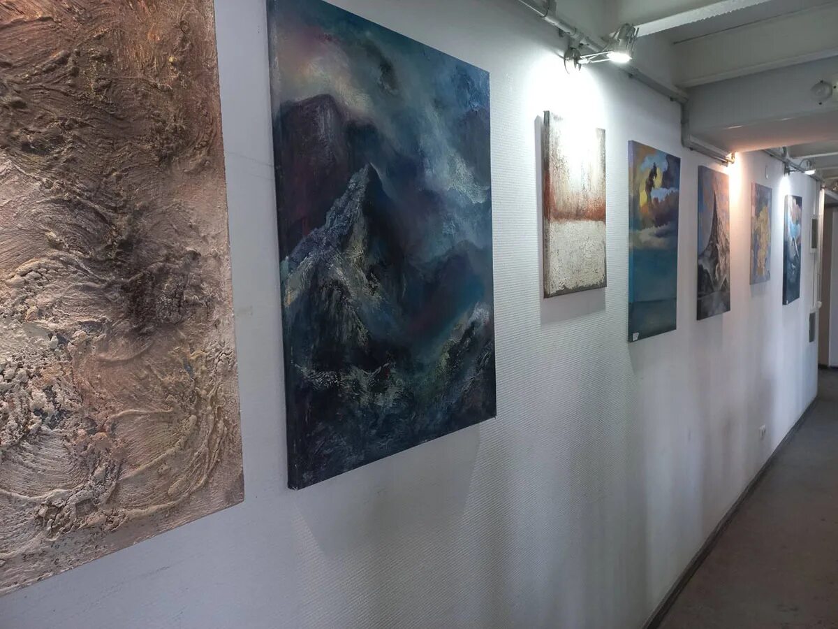 Artstudio moskovsky. Фотостудия для художника. art studio moskovsky.