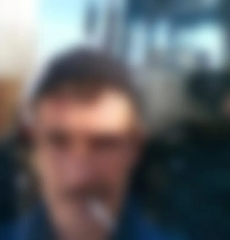 Коля тракторист. Тракторист. колхозник на тракторе. мужчина на тракторе.