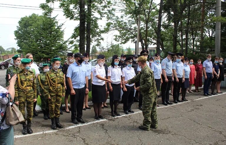 Расписание хабаровск вяземский на сегодня. Полиция Вяземский Хабаровский край. МВД Вяземский район. Сотрудники Вяземской районной больницы Хабаровский край. Школа 3 Вяземский Хабаровский край.