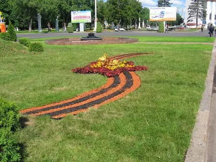 Пламя на клумбе