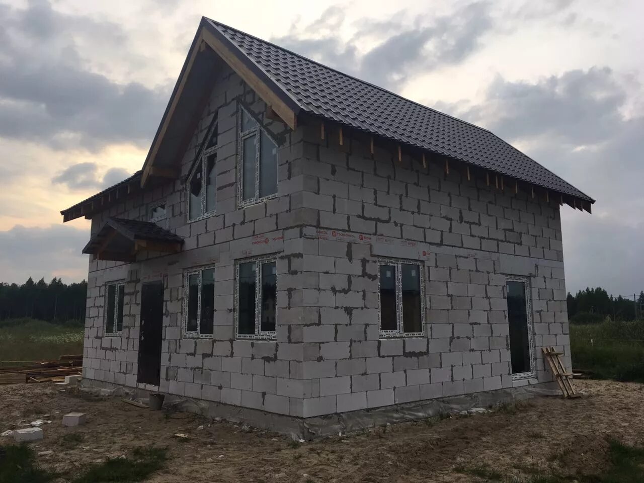Дом из газоблока. Газобетонный дом. Строительство домов из газоблока под ключ. Строительство домов из газоблока под ключ. Пеноблок дом.
