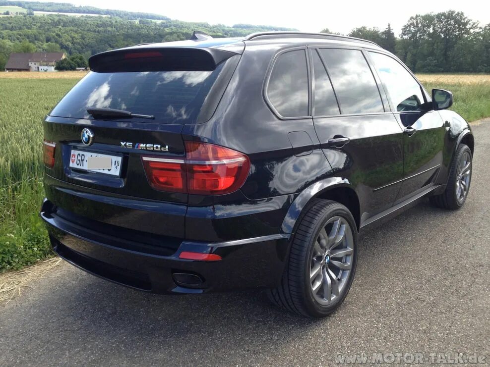 Х 5 7 3 35. BMW x5 m50d. БМВ х5 дизель. БМВ х5 е70 3.0. БМВ x5 e70 в m пакете.