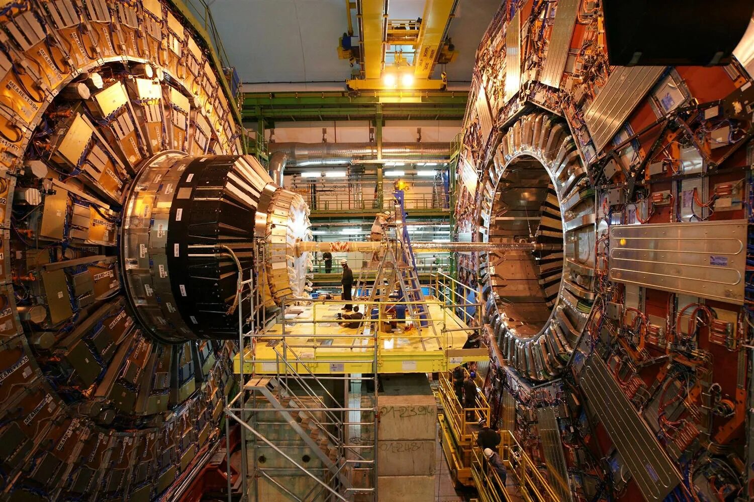 Большой адронный коллайдер в Швейцарии. LHCB большой адронный коллайдер. Бак большой адронный коллайдер. Большой адронный коллайдер в Женеве. Андроидный коллайдер это