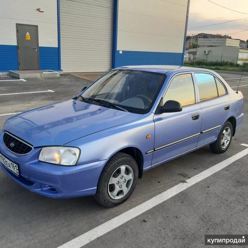 Купить акцент в ростовской. Hyundai Accent 2005 фиолетовый. Хендай акцент 2005 синий. Hyundai Accent сиреневый. Хендай акцент фиолетовый.