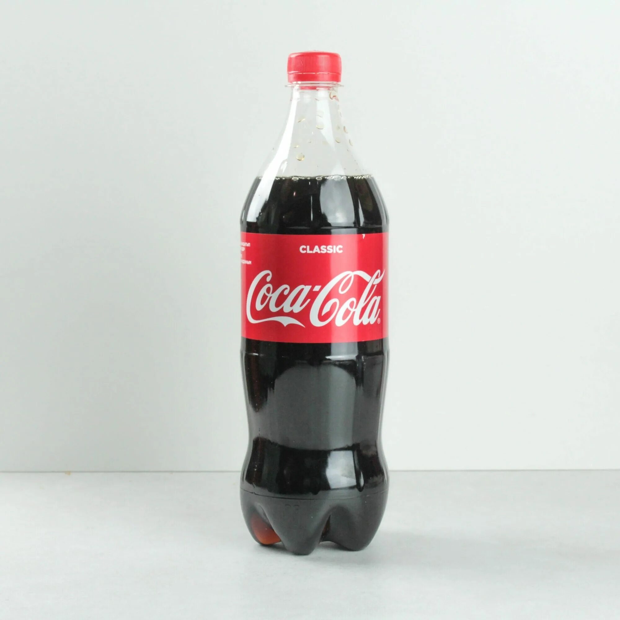 Coca Cola 1.5 l. Coca-Cola 1.5л. Кока кола Классик 2 литра. Coca Cola Original 1л.