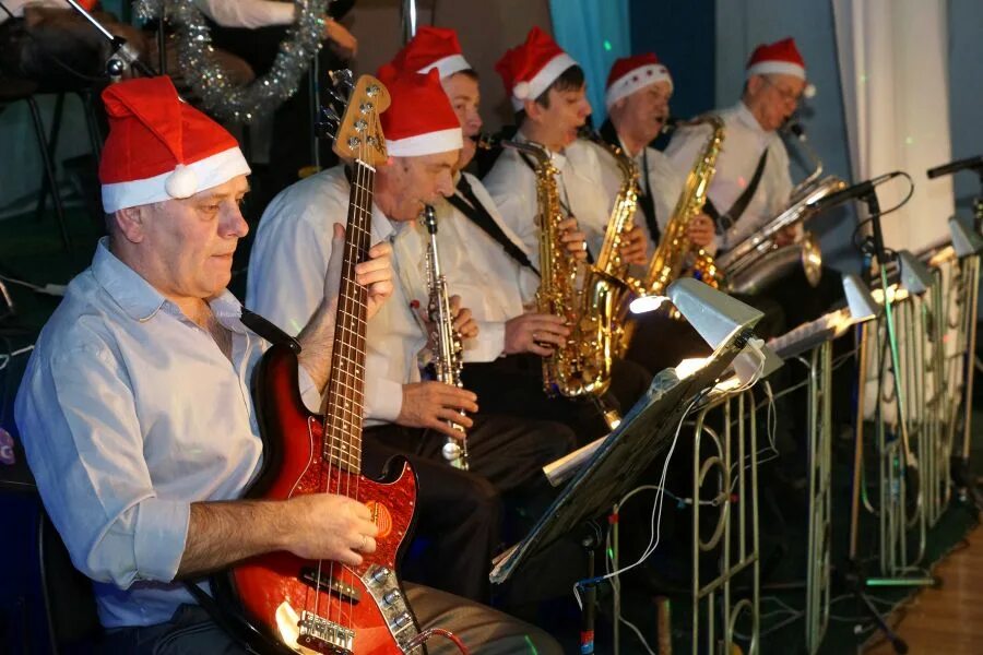 музыка новый год оркестр. музыка новый год оркестр. новогодний концерт. новогодняя открытка музыка. музыка новый год оркестр.