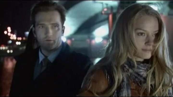 Удиви меня кросс. Удиви меня фильм 2012. Светлана ходченкова 2011. Удиви меня фильм 2012. Пётр красилов и ходченкова.