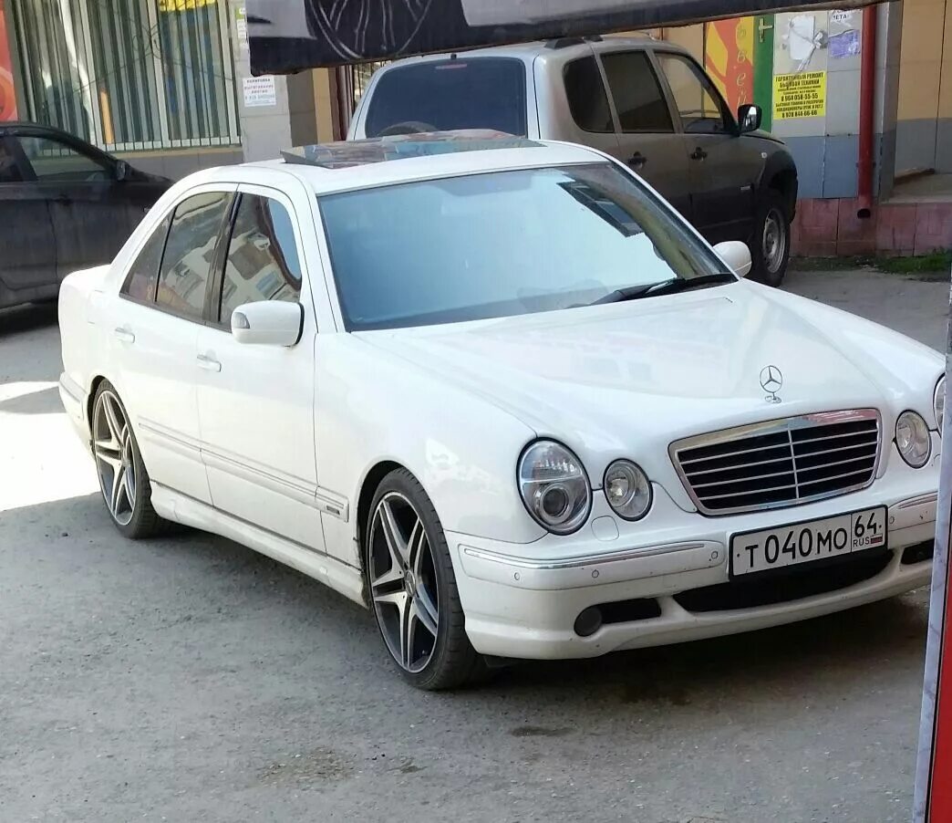 Авито купить мерседес 5 5. Mercedes 210 AMG 5.5. Мерседес w210 5.5. Mercedes w210 AMG 5.5. 210 Мерседес 5.5 АМГ.