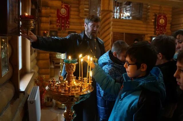 Киево печерских в черемушках. Храм Киево-Печерских отцов в Черемушках. Храм всех святых в Черемушках настоятель.