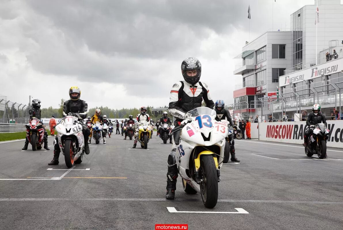 Ducati Cup Moscow. Русский автогонщик монокубок поло Москва. Русский автогонщик монокубок поло.