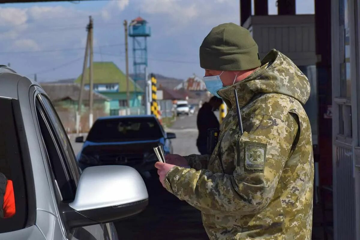 Российско-украинская граница. Новости дня на границе с украиной. Новости дня на границе с украиной. Дпсу украины. Блокпост на границе с украиной.