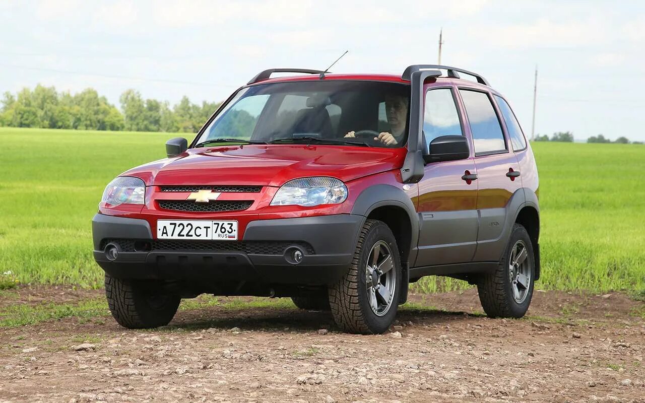 Нива шевроле 213. Нива Шевроле. Нива Шевроле красная 2008. Chevrolet Niva Chevrolet. Нива Шевроле феерия.