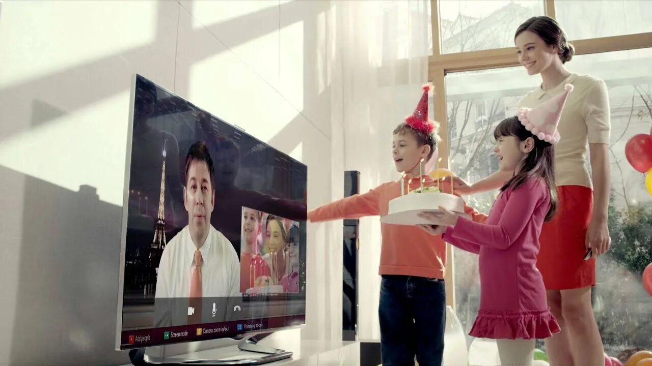 Видео lg tv. Реклама телевизора LG. LG телевизор 3d смарт. Телевизор mi с камерой.