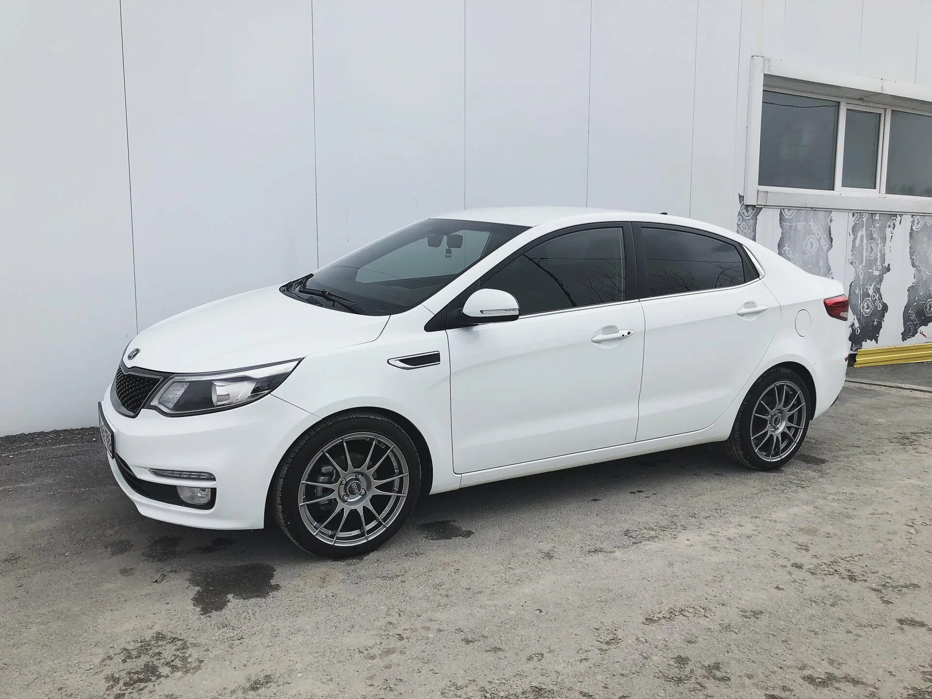 Kia Rio 3 r17. Kia Rio 3 r16. Kia Rio r17. Kia Rio 3 диски r17. Киа рио 3 r16