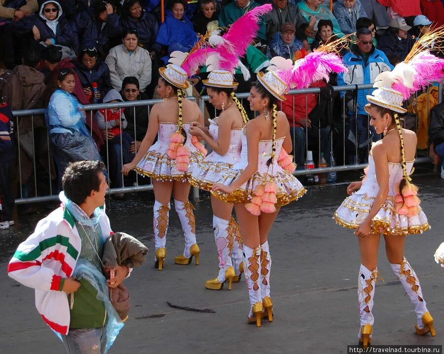 Карнавал в боливии в феврале. Карнавал оруро в боливии. Карнавал оруро в боливии. Карнавальный город боливии 5. Карнавал в санта крус боливия.