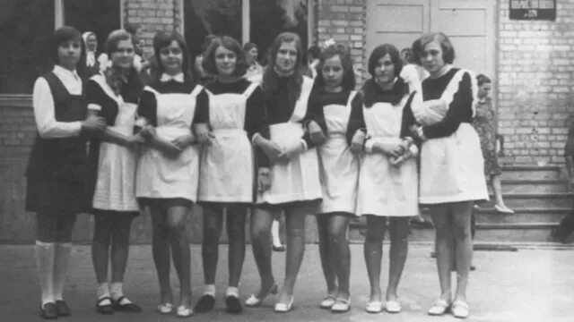 Выпускники клязьминской школы в 1973 году. Выпуск школы 1973г. Выпускник средней школы. Выпуск школы 1973г. Выпускники клязьминской школы в 1973 году.