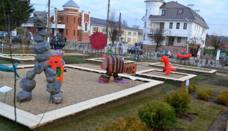 Таруса парк искусств. Сад искусств Таруса. Таруса городской сад. АРХИWOOD сад искусств Таруса. Подслушано в тарусе