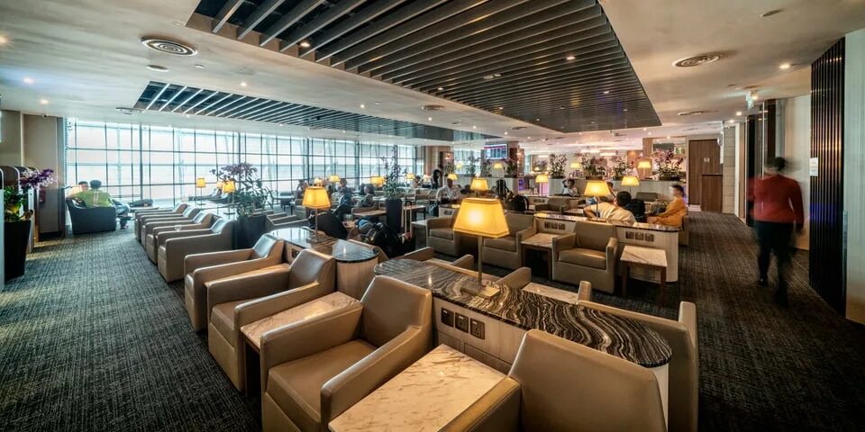Бизнес залы аэропорта бангкок. Аэропорт sin Чанги. Сингапур Чанги аэропорт бизнес зал. VIP-зал в аэропорту Changi. Сингапур. Premier Lounge Нукус.