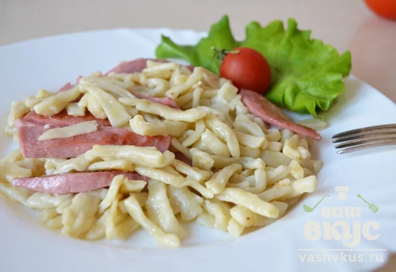 Лапша с яйцом и колбасой. Лапша с яйцом и колбасой