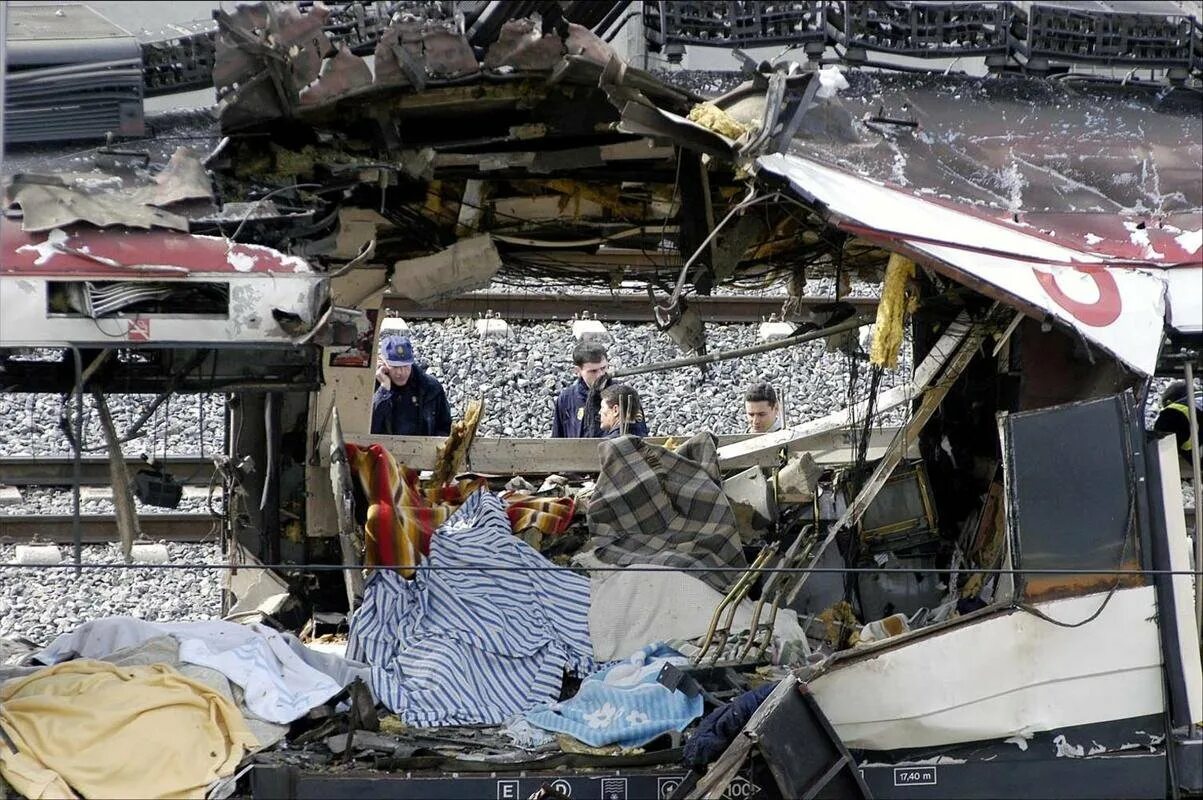 Самой большой теракт в мире. Март 2004 года самый крупный в Европе теракт. Теракты в Мадриде 11.03.2004.