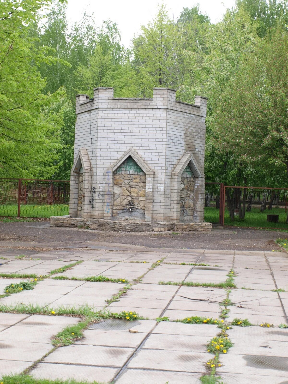 Родник набережные челны. Родники Набережные Челны. Следопыт лагерь Набережные. Родники в Набережных Челнах.