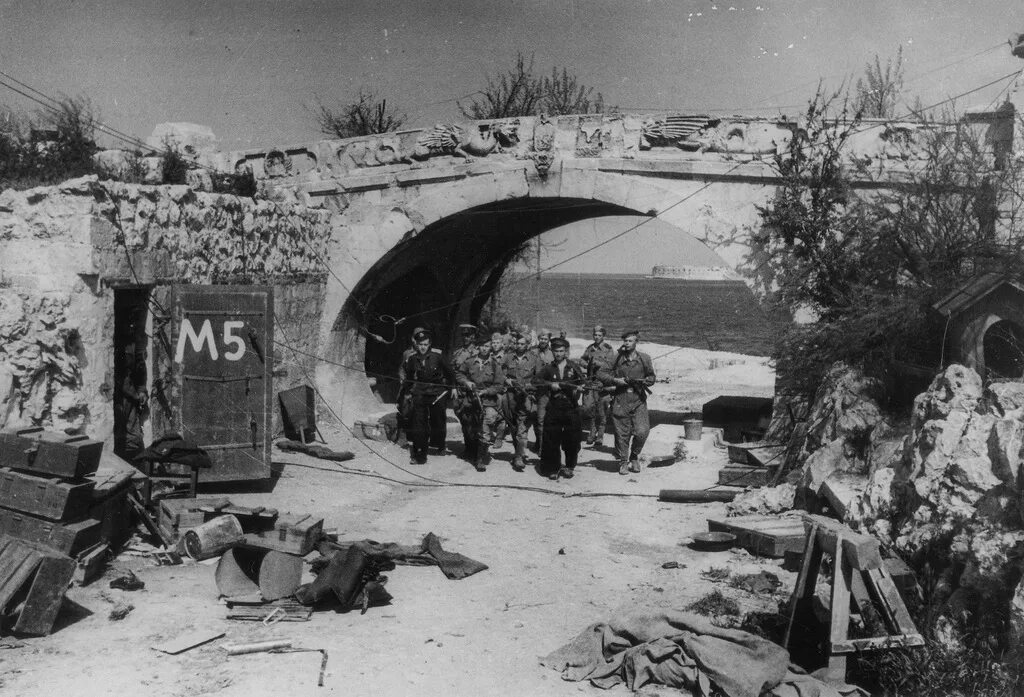 Вов май 1944. Освобожденный севастополь 1944. Освобождение севастополя 1944. Освобожденный севастополь. Освобожденный севастополь 1944.