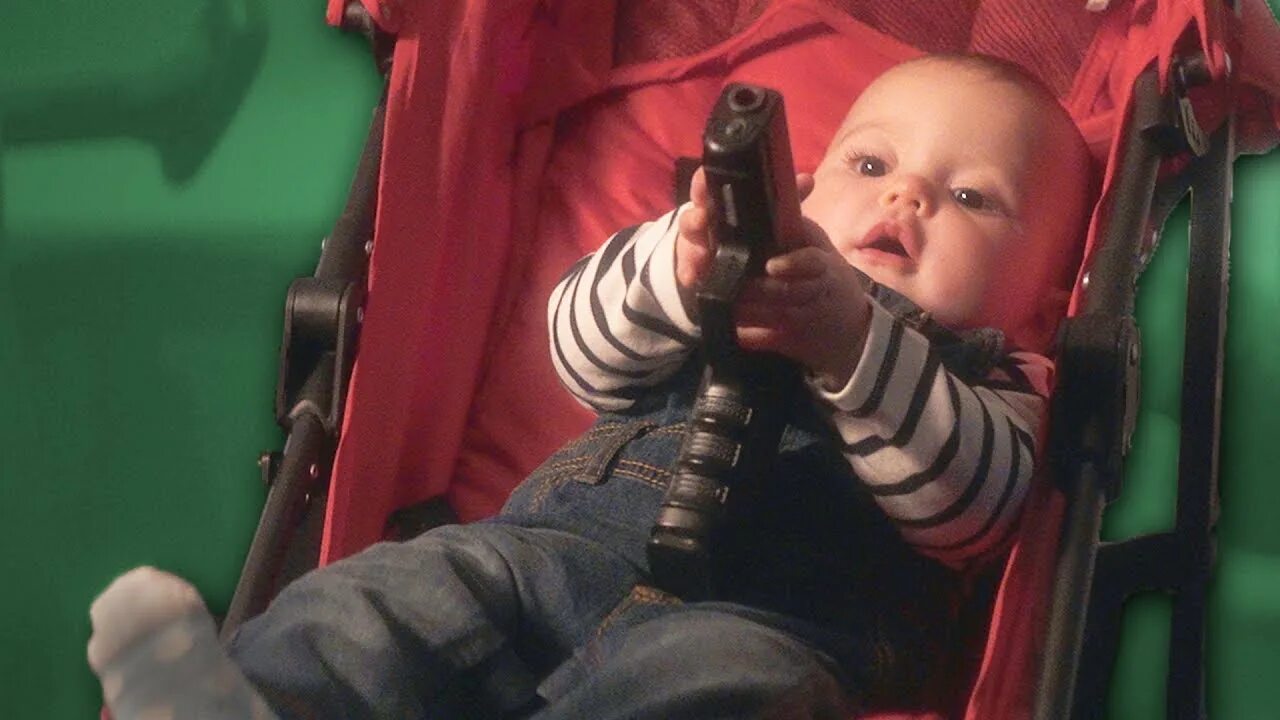 Baby gun. Пистолеты для детей. Малыш с пистолетом. Ребенок со стволом. Младенец с пистолетом.