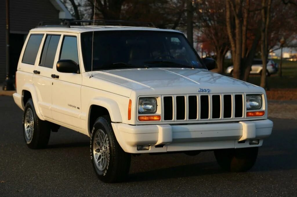 Cherokee limited. Jeep Cherokee XJ. Jeep Cherokee XJ Limited. Jeep Cherokee (XJ) '1984–2001. Jeep Cherokee XJ 2001.