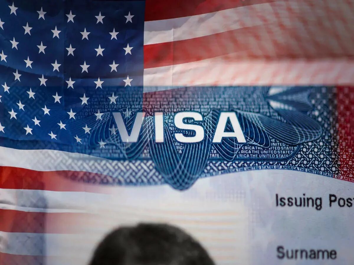 Visa times. Американская виза. Виза в Америку. Рабочая виза в США. Американская Студенческая виза.