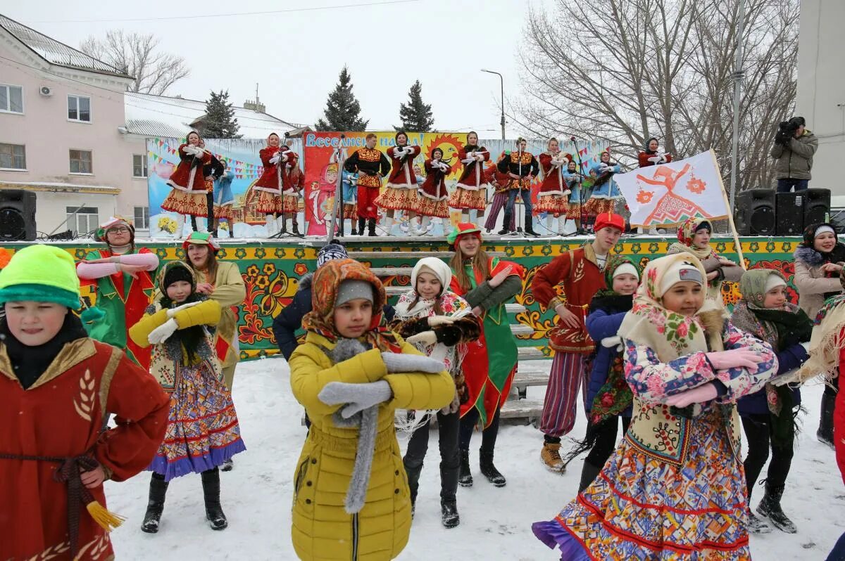 Масленица в 2924 году. Масленица Всеволожск Песчанка. Масленица. Празднование Масленицы. Масленица на площади.