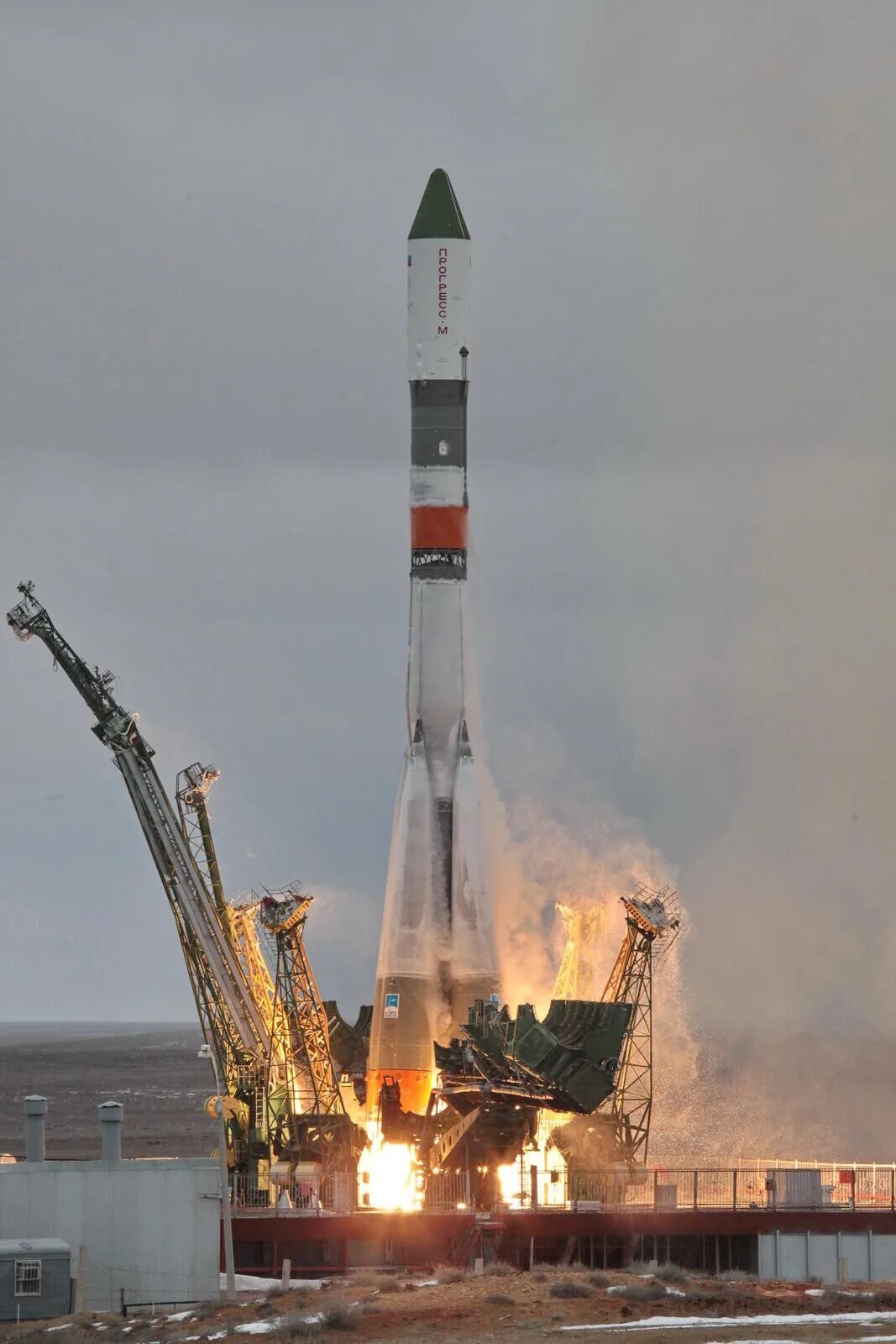 Ракета прогресс. Прогресс ракета-носитель. рн-союз у2 11а511у ссср. ракетоноситель союз. ракета союз прогресс.