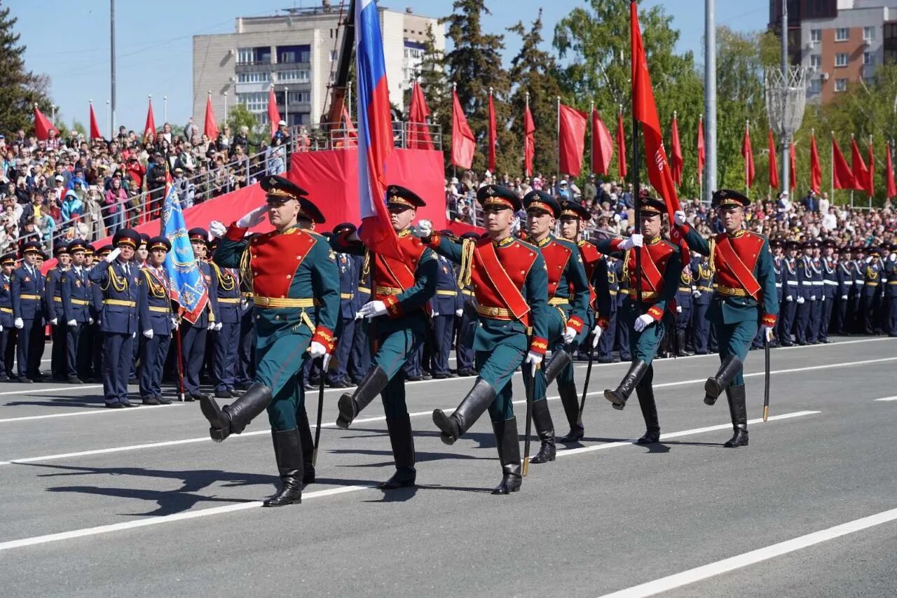 Как попасть на парад 9. Самара парад 9 мая 2022. Парад на площади Куйбышева в Самаре. 9 Мая 2022 Самара. Площадь Куйбышева Самара парад 9 мая.