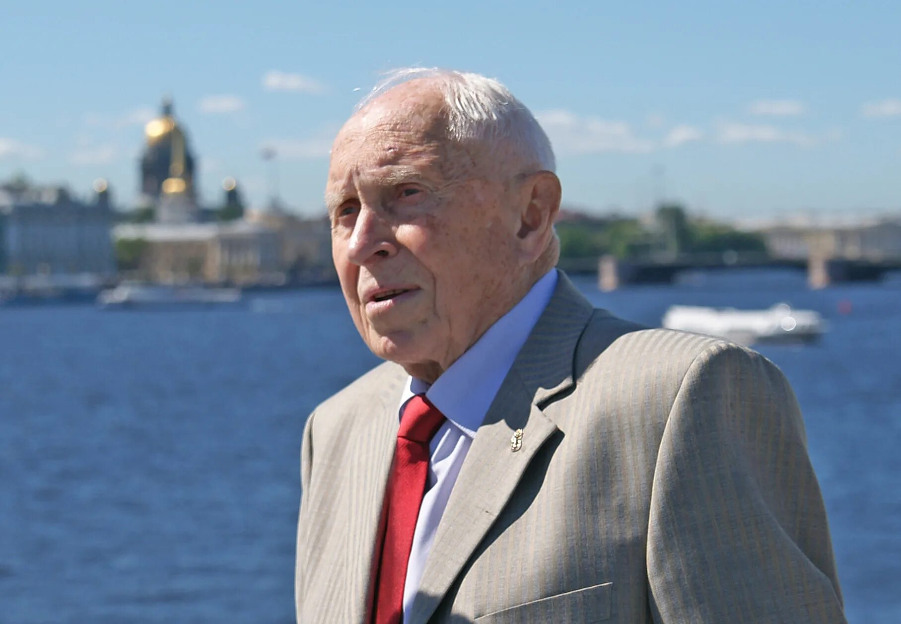 михаилом бобровым