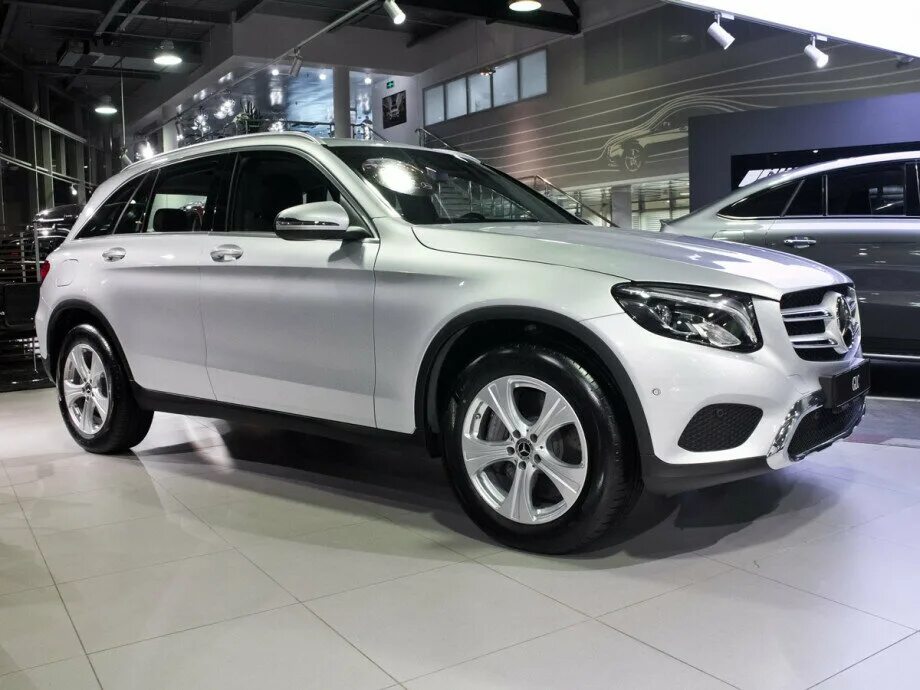 Авито glc. Мерседес glc белый 2025. мерседес глц 220д. мерседес глц 200. glc 200 мерседес.