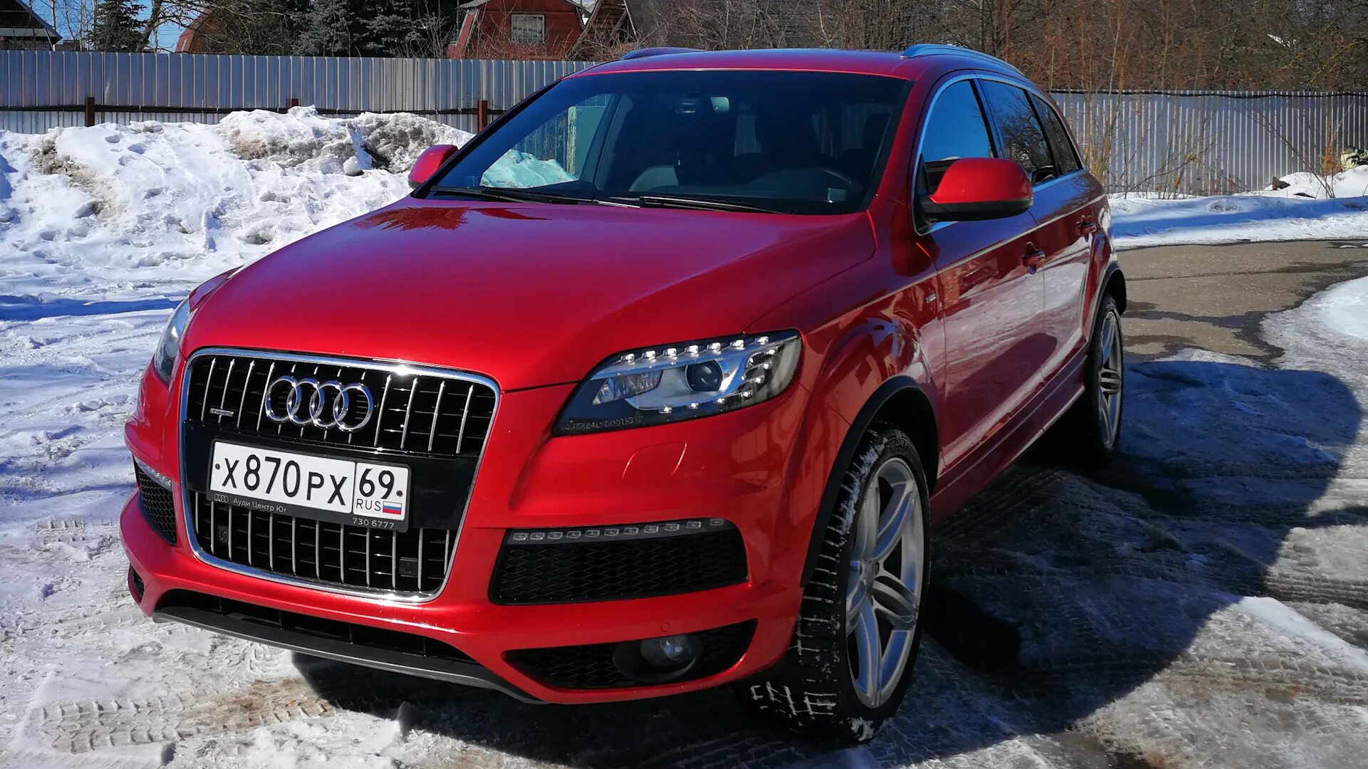 Купить ауди ку 7 в россии. Audi q7. Ауди джип q7. Audi q7 красная. Ауди q7 красного цвета.