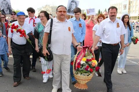 Папа с мамой день победы на парад