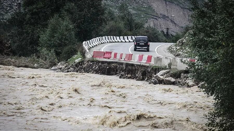 селевой поток в сочи. сход селя сегодня. сход селя сегодня. сель в сочи. дагестан наводнение 2021.