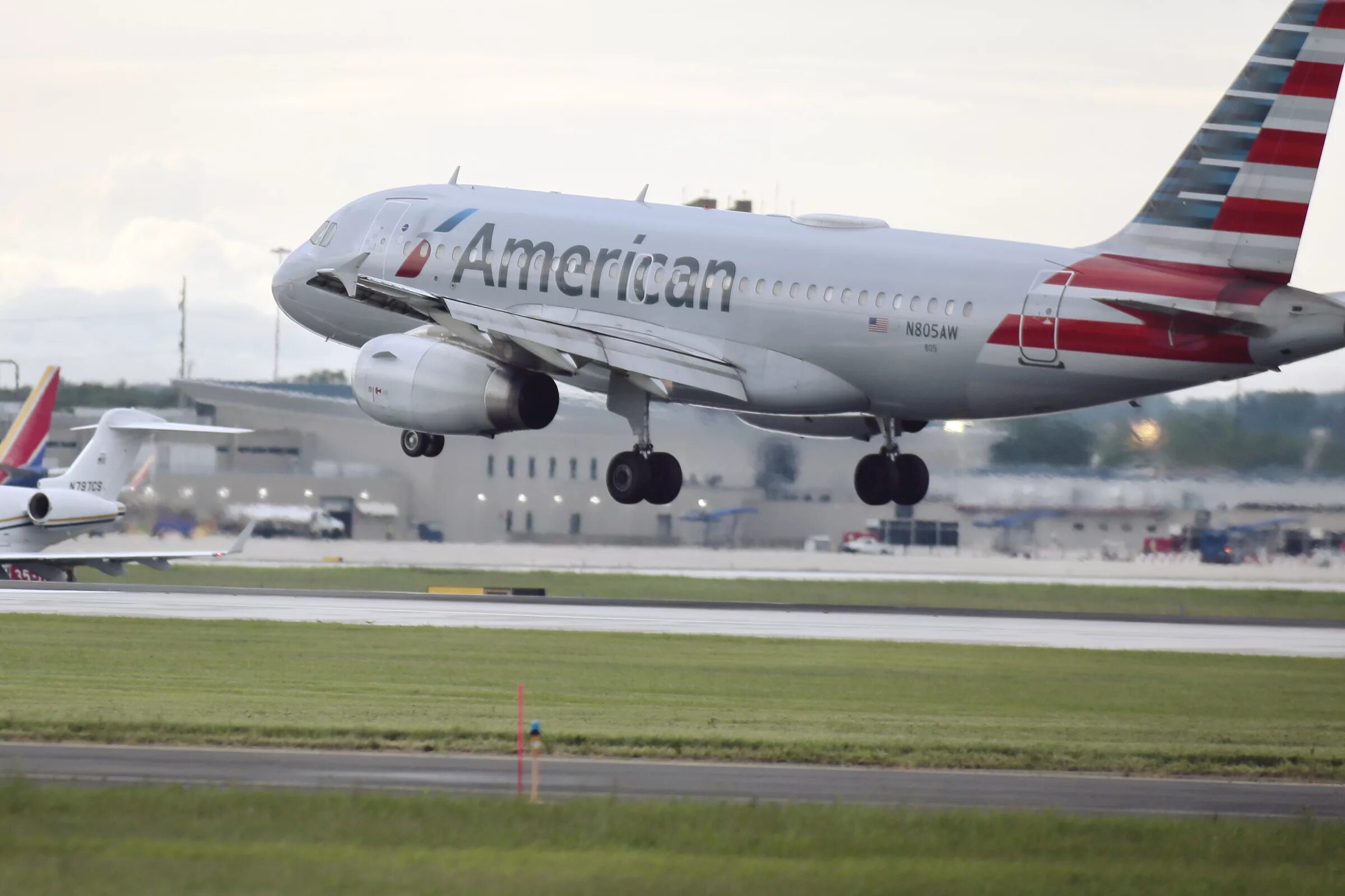 Американ Аирлинес. Американ Аирлинес самолеты. Рейс 191 American Airlines. American Airlines в Пекине. Рейс american airlines