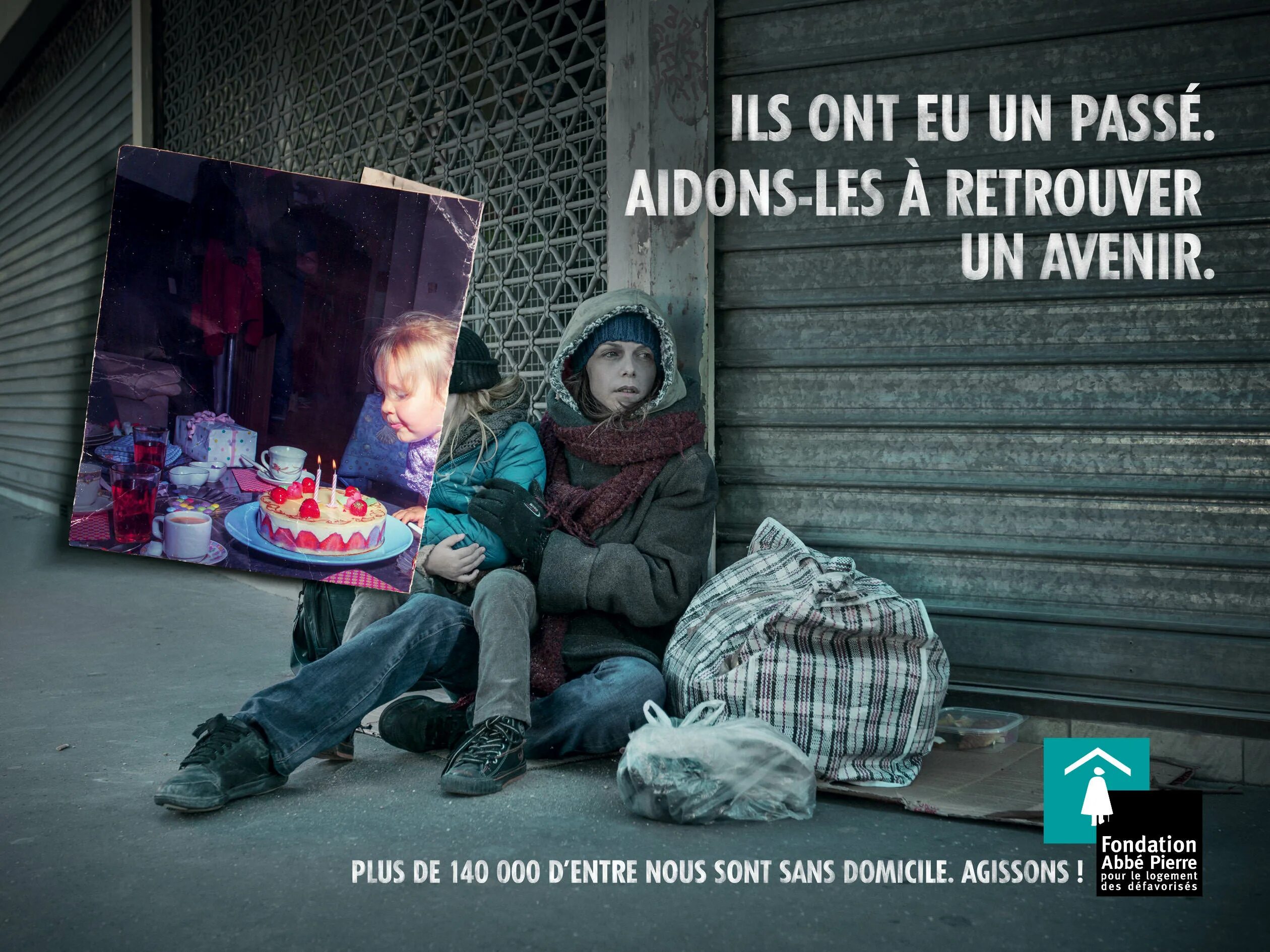 Реклама бомжа. Социальная реклама бездомные люди. Реклама про социальное неравенство. Реклама против бездомных людей. Социальная реклама о бездомных людях фото.