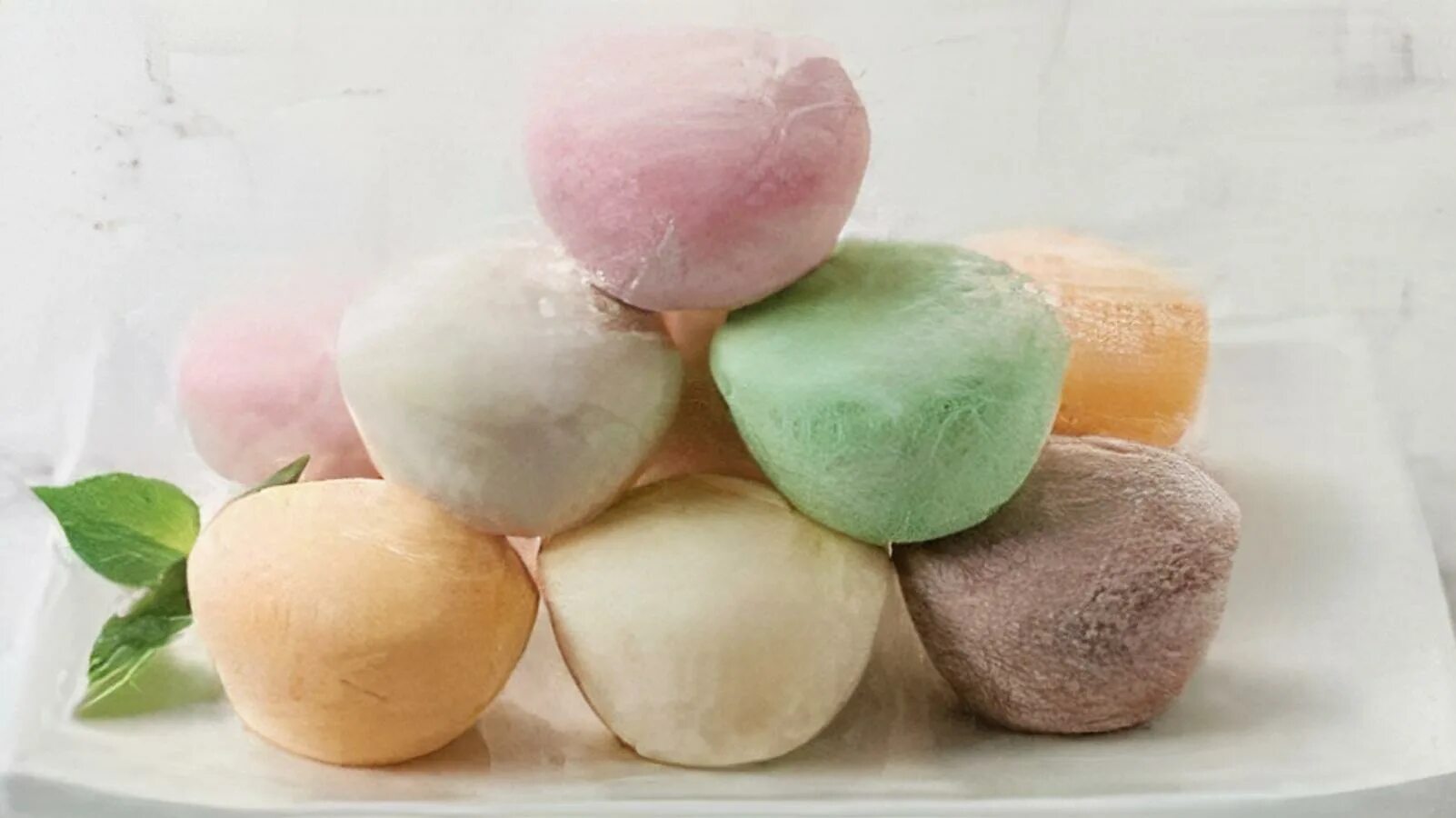 Моти макаровой. Вагаси дайфуку. моти япония. моти кинчаку. пирожное мотти.