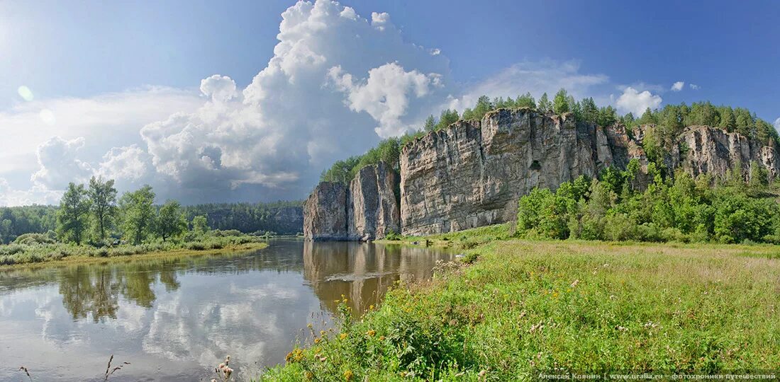 Река гребень. Река Юрюзань Урал. Река Юрюзань в Башкирии. «Южный Урал. Река Юрюзань». Уральские горы и реку Юрюзань.