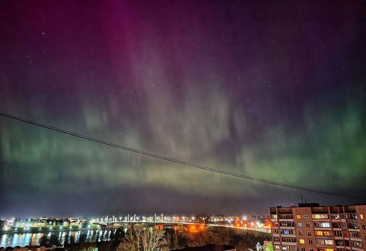 Сегодня будет северное сияние в москве. Северное сияние в Москве 2023. Северное сияние в Твери. Северное сияние в Москве 2024. Северное сияние 23.04.23.