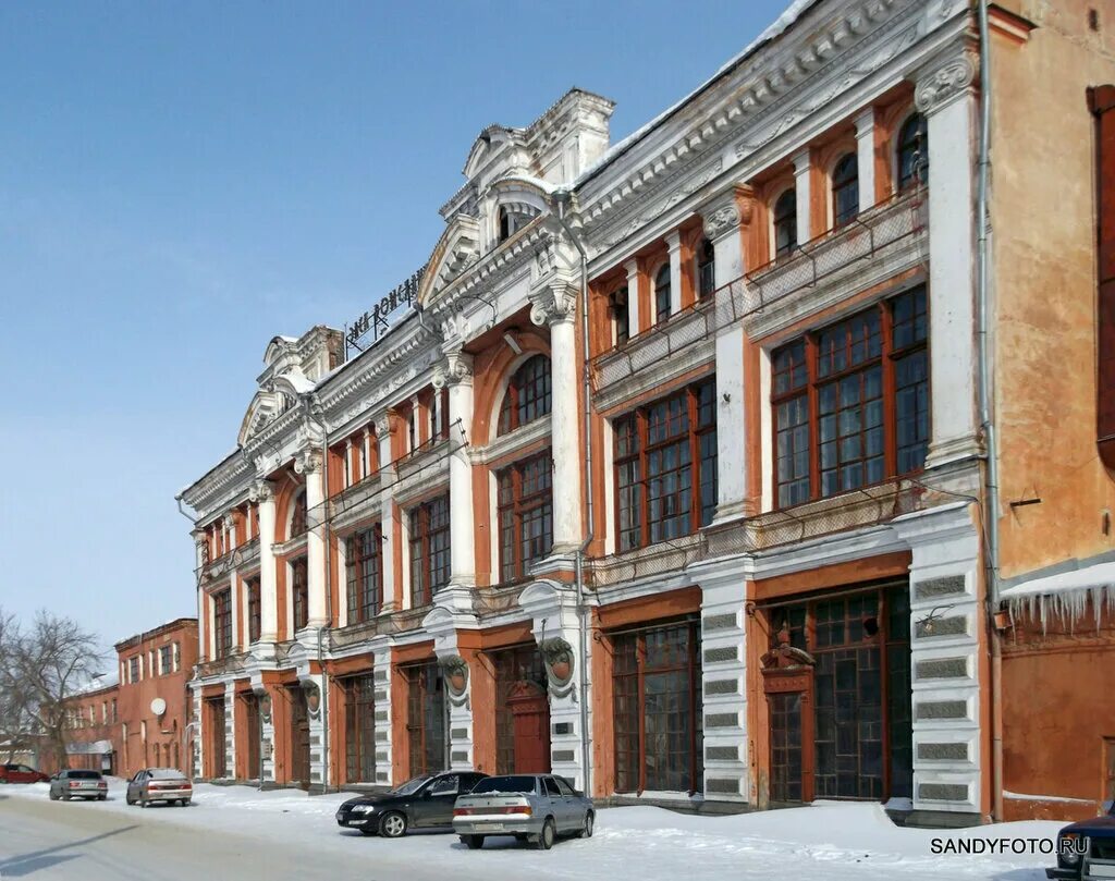 здание пассажа братьев яушевых. пассаж братьев яушевых челябинск. пассаж яушевых троицк. пассаж яушевых троицк челябинская область. пассаж яушевых троицк.