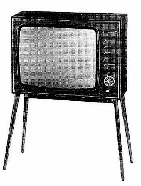 Телевизионный приёмник чёрно-белого изображения "Рекорд-332" с 1972 года выпуска