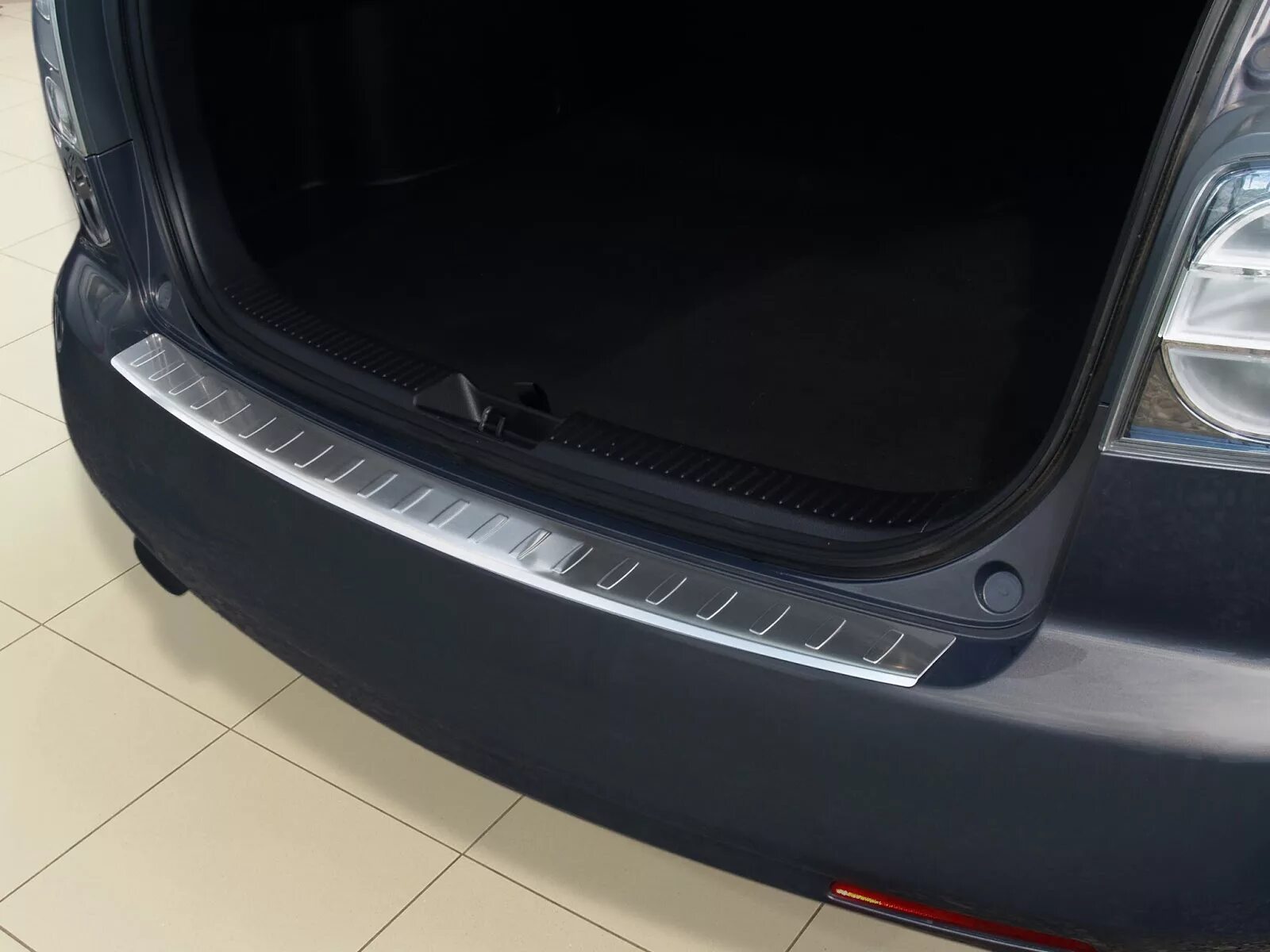 Бампер задний сх5. Накладка на задний бампер mazda cx-7. накладка на задний бампер cx-7. накладка на задний бампер мазда сх7. накладка на задний бампер мазда cx7.