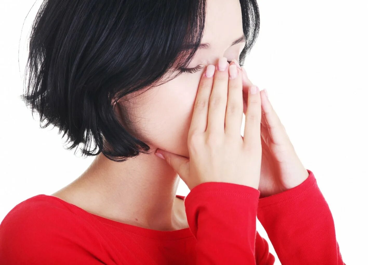 Головная боль заложенность носа боль в горле. Головная боль. Девушка с заложенным носом.